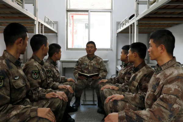 聽100位戰友說,做完這件事再離隊吧 聽100位戰友說,做完這件事再離隊吧