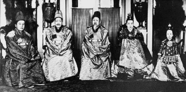 朝鮮末代公主：13歲被日本裹挾，被迫結婚生子，37年後回國已痴呆