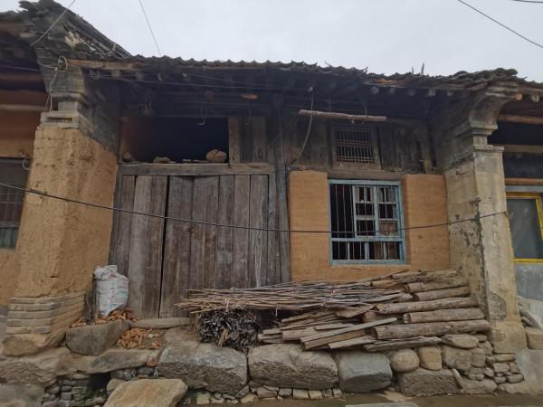 誰能想到,這兩三米高的土疙瘩,就是歷史上著名的“百二秦關” 誰能想到,這兩三米高的土疙瘩,就是歷史上著名的“百二秦關”