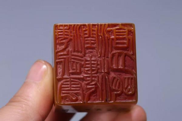 舊藏，“童大年”款田黃瑞獸印章，一枚銅鎏金烤藍印泥盒，