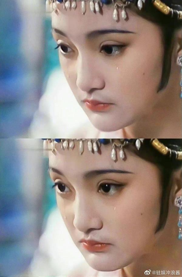 十七歲的周迅美人胚子一個