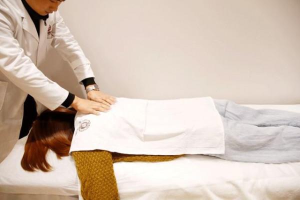 巧用按摩法，穴位按摩“告別”老慢支