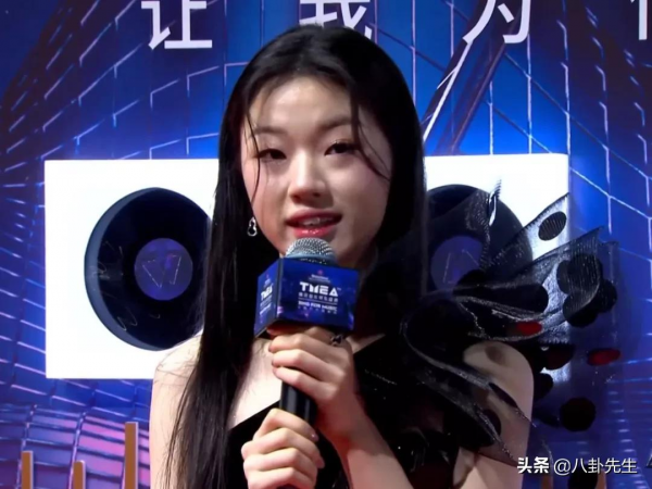 音樂盛典紅毯明星未ps狀態:薛之謙臉圓,鬱可唯卡粉,金子涵發福 音樂盛典紅毯明星未ps狀態:薛之謙臉圓,鬱可唯卡粉,金子涵發福