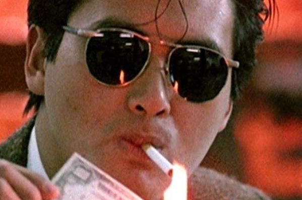 買二手衣服回家補、一張椅子用18年,這8位明星,有錢也沒亂花 買二手衣服回家補、一張椅子用18年,這8位明星,有錢也沒亂花