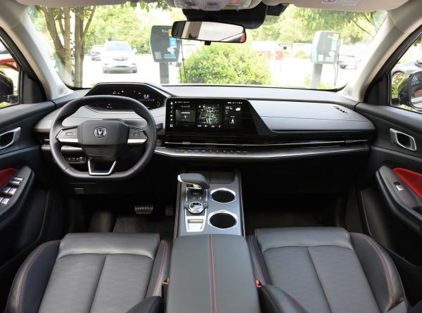 試駕長安CS55 PLUS！9月剛上市，頂配不超13萬，同級合資怎麼玩？