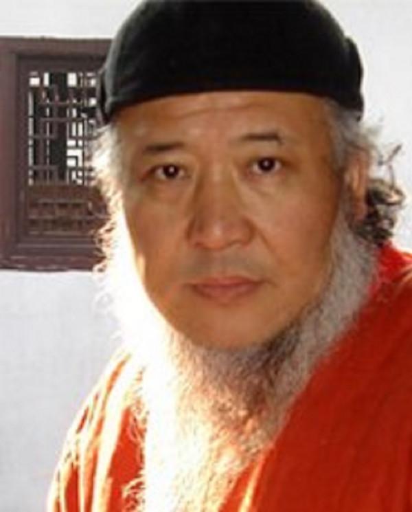 國畫大師楊彥:娶21歲非洲女孩,為何有兩個孩子後又選擇出家? 國畫大師楊彥:娶21歲非洲女孩,為何有兩個孩子後又選擇出家?