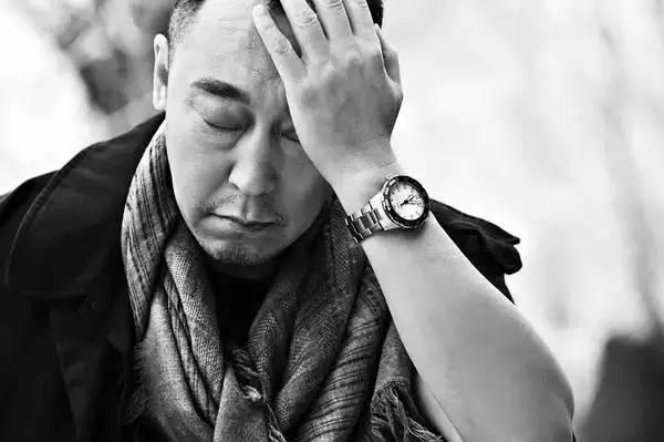 “面癱影帝”倪大紅：從“人人嫌醜”到“人人稱讚”，他憑什麼？