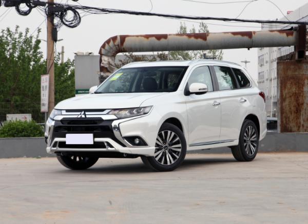 家用車還是以座位多，省油為主，這三款車，上坡有勁，耐用性好