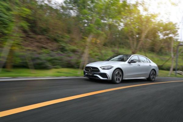 養一臺賓士C級要多少錢？網友：賓士果然不坑“窮人”