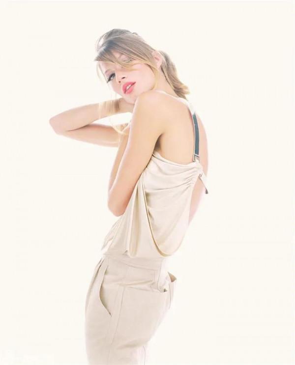 小李子歷任女友大盤點（15），邦辰用情至深令人動容，仍是一場空