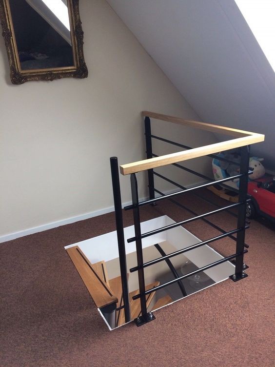 住一樓底復,好好的地下室樓梯非要裝蓋板封起來,看完才知有遠見 住一樓底復,好好的地下室樓梯非要裝蓋板封起來,看完才知有遠見