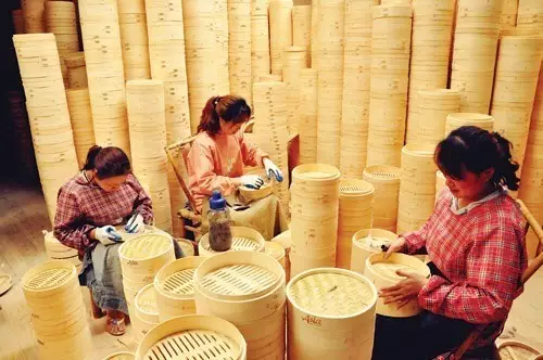 70年代難得一見的手工人老照片,好熟悉!有的快失傳… 70年代難得一見的手工人老照片,好熟悉!有的快失傳…