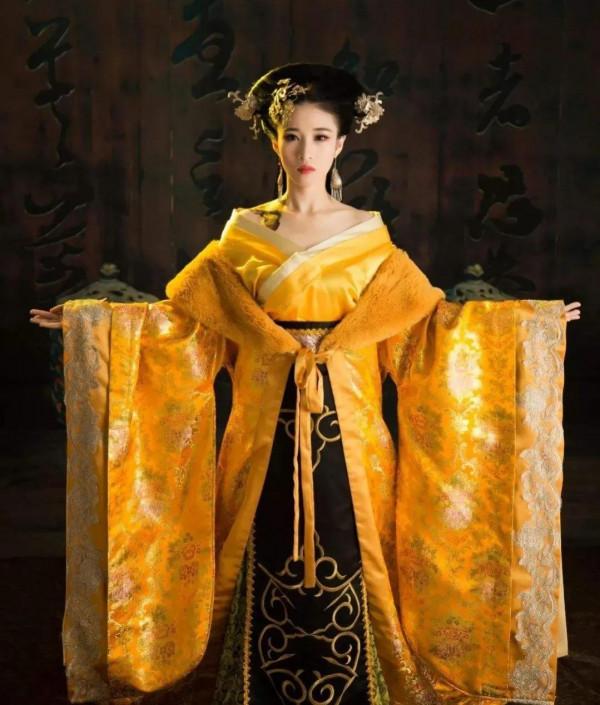 為什麼皇帝喜歡讓太監伺候，而不是官女？
