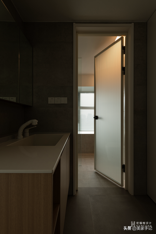 成都夫妻160㎡的家,堅持全屋打滿櫃子,效果不是一般的實用大氣 成都夫妻160㎡的家,堅持全屋打滿櫃子,效果不是一般的實用大氣