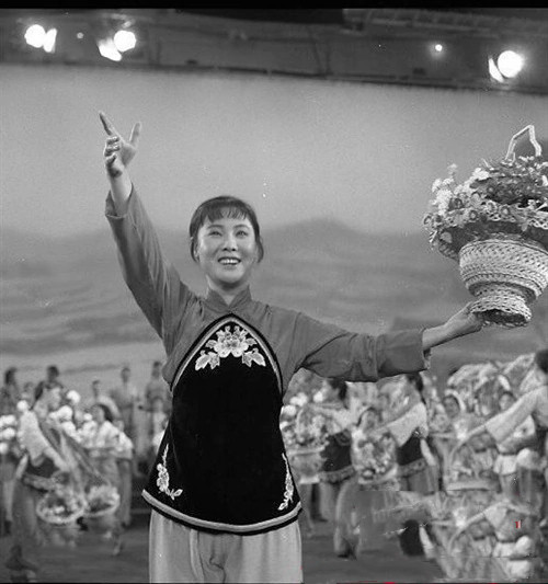 郭蘭英：剛出生就被扔到野外，兩任丈夫都去世，91歲無兒無女