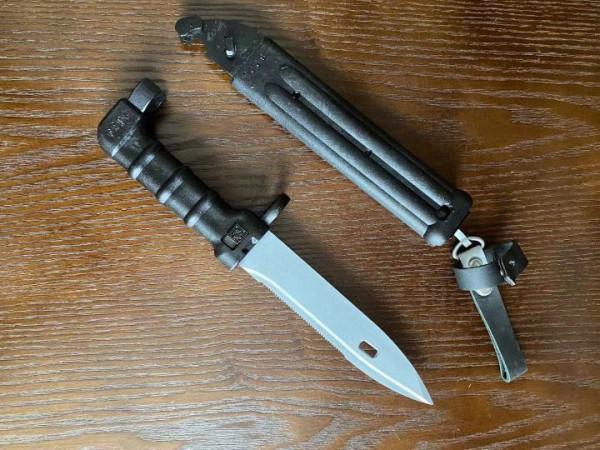 54式手槍、56式衝鋒槍、“幾內亞特戰營”愛不釋手 54式手槍、56式衝鋒槍、“幾內亞特戰營”愛不釋手