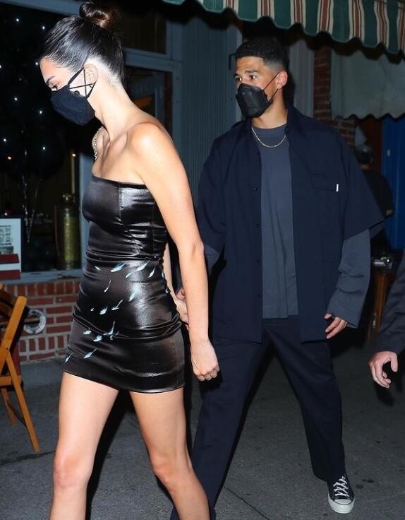 NBA球星休賽期怎麼過?濃眉哥婚禮彩排,布克秀恩愛,唐斯太慘了 NBA球星休賽期怎麼過?濃眉哥婚禮彩排,布克秀恩愛,唐斯太慘了