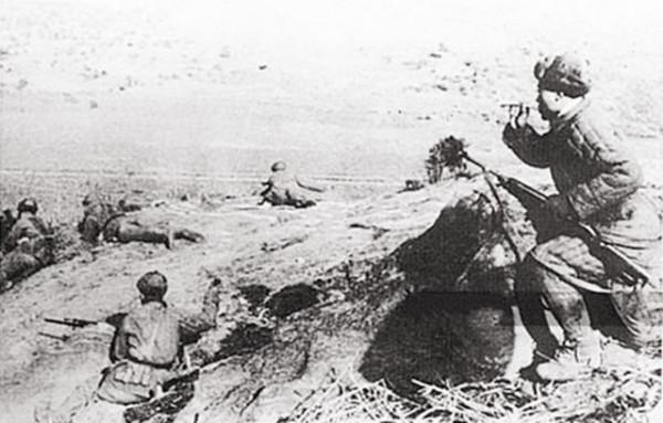 志願軍餓著肚子,讓美軍吃掉幾個熟土豆,卻意外地為我軍立下大功 志願軍餓著肚子,讓美軍吃掉幾個熟土豆,卻意外地為我軍立下大功