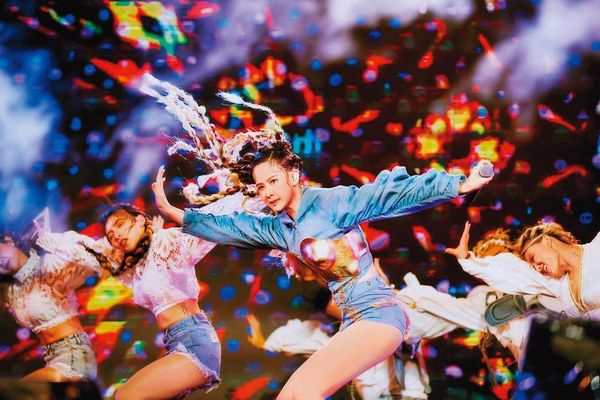 安心亞遭惡評霸凌痛哭！「暴牙醜樣極度自卑」扮西施憶傷心事