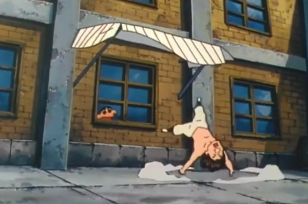 蠟筆小新在香港遇到成龍，還原《A計劃》，致敬經典，卻被群嘲