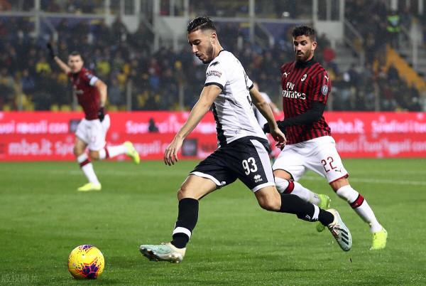 米蘭傳奇給馬爾蒂尼提意見：進攻體系不多元，防禦縱深有問題