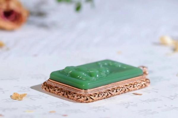 【金鑲玉.彌勒笑佛】