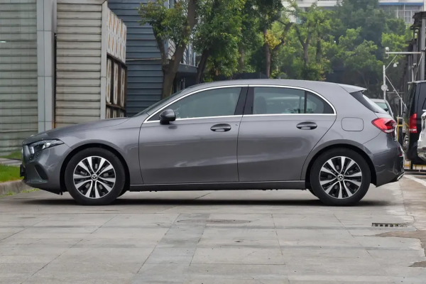 純進口品質可8&period;3秒破百，軸距2729mm，算不算&OpenCurlyDoubleQuote;小鋼炮&rdquo;？