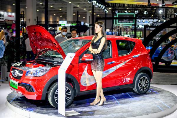 這2款符合國標的低速電動車，造型高階，空間很大，最高續航150km