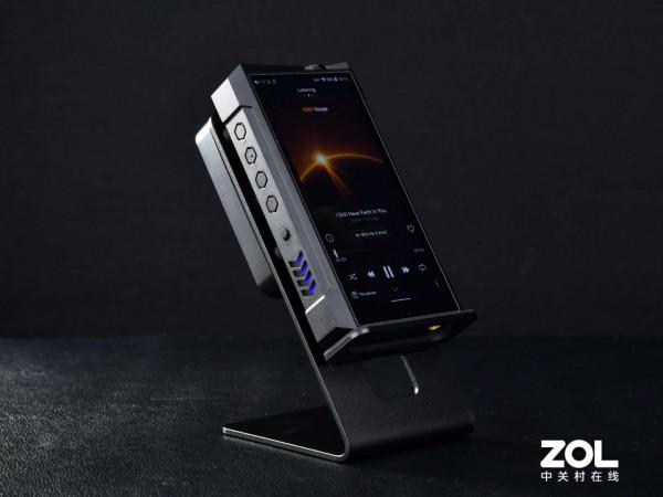 臺機級別的配置 飛傲M17萬元級便攜播放器開箱