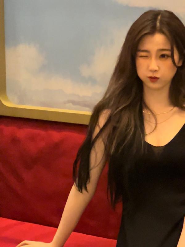 以前覺得虞書欣只是可愛，現在看來也開始漂亮了