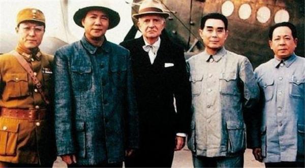 重慶談判時,蔣介石準備讓毛澤東當新疆省長,主席得知有何反應 重慶談判時,蔣介石準備讓毛澤東當新疆省長,主席得知有何反應