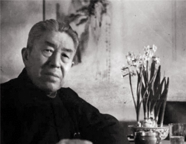 54年鄭洞國收到金字請帖，赴宴中南海：毛主席：你的名字很響亮嘛