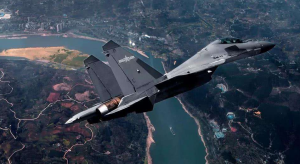 以武拒統沒好下場，大批殲16現身臺海空域，向對岸發出重磅訊號