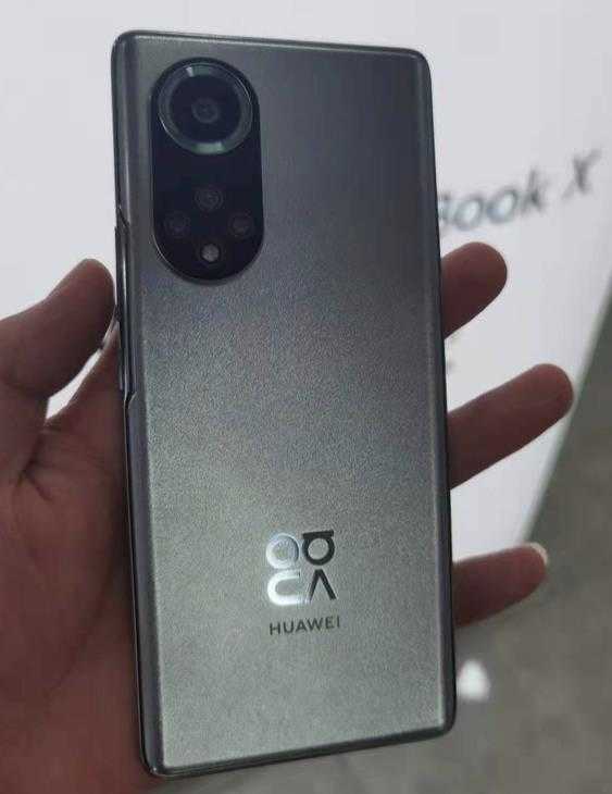 哪款手機自拍更厲害?八千多的蘋果意外敗給了兩三千的國產機 哪款手機自拍更厲害?八千多的蘋果意外敗給了兩三千的國產機