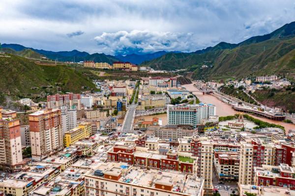 西藏第三大城市,有“西部小重慶”之稱,是四川雲南進藏的第一站 西藏第三大城市,有“西部小重慶”之稱,是四川雲南進藏的第一站