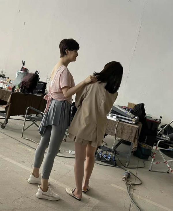 難穿衣被豔壓,明明已經瘦成了麻桿,大骨架小臉蛋卻讓她們顯太壯 難穿衣被豔壓,明明已經瘦成了麻桿,大骨架小臉蛋卻讓她們顯太壯