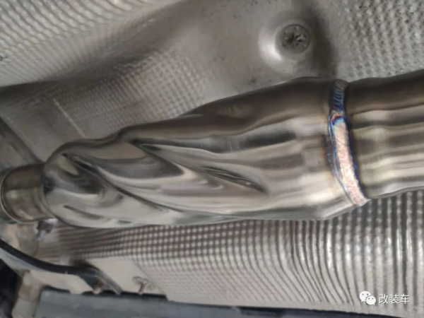 全車CDM姿態改裝的吉利繽越,從上班玩到自己開店才算畢業 全車CDM姿態改裝的吉利繽越,從上班玩到自己開店才算畢業