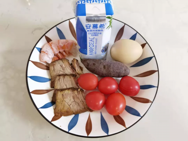 減肥第13天-一邊讀徐鳳年，一邊吃滷牛肉