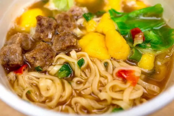 日本小哥車禍後靠泡麵治好失憶？最後還成為人生贏家…