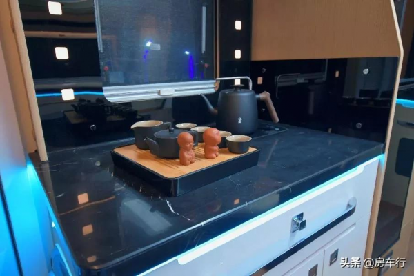 國內首款進口依維柯商旅C型房車——鉑馳帕亞尼商旅房車​