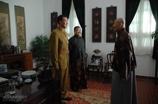 西安事變中,蔣介石摔傷,其兄驚嚇而死,張學良後來仍陪其回南京 西安事變中,蔣介石摔傷,其兄驚嚇而死,張學良後來仍陪其回南京