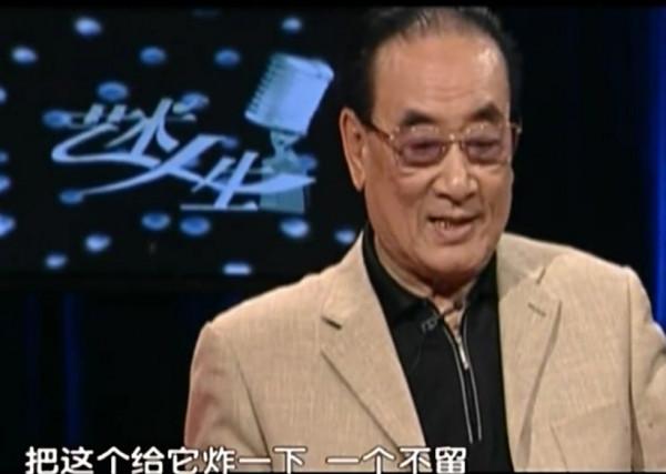 著名演員龐學勤：一代人的男神，一句承諾，照顧精神病妻子一生