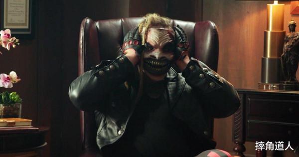 在WWE當心理醫師有多難？治好的可能是病人，但瘋的一定是大夫