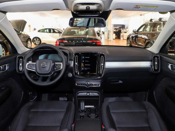 沃爾沃XC40首推T4四驅智行時尚版 同價位唯一2.0T四驅豪華品牌SUV