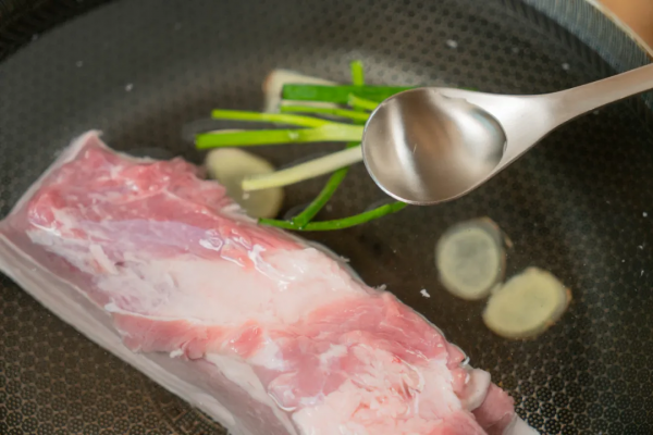 過節餐桌必備的這道硬菜，研究了超省心的新做法，學會特有排面