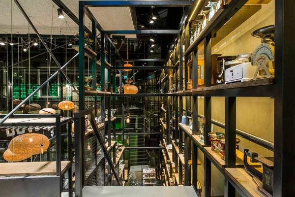 建築改造之荷蘭老市場變餐廳