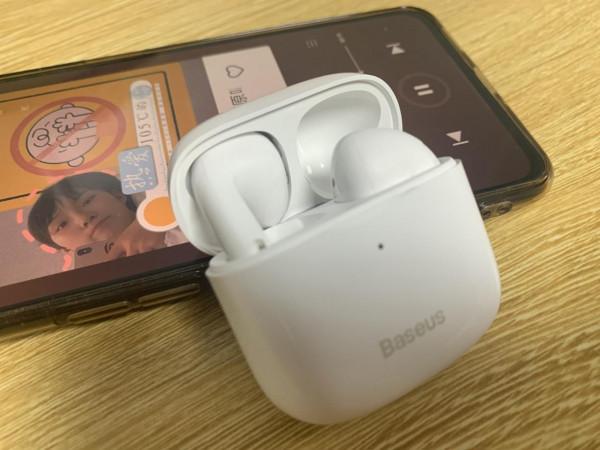 真無線藍芽耳機別買貴了，倍思E3僅售百元，品質好還有閃充功能