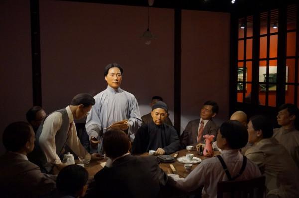 1954年春節，金日成送來24箱蘋果，毛主席為何看完後愁眉深鎖？