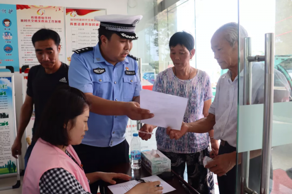 三輪車又出新規,免費上牌、合法上路,非標車過渡期3年 三輪車又出新規,免費上牌、合法上路,非標車過渡期3年