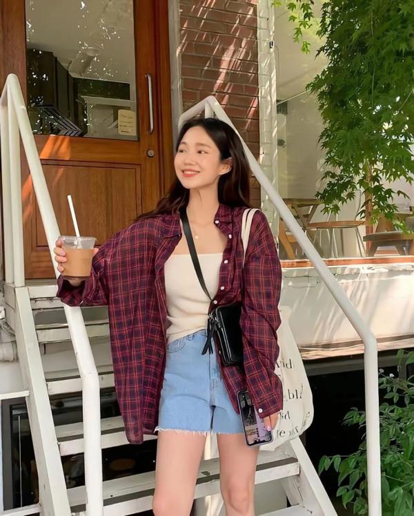 早春的第一件薄外套！小個子照著這樣穿，顯高又氣質